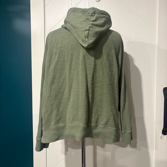 H&M basic green textured knit pullover hoodie‎ / Size Medium/ Granola/Minimalist - Picture 3 of 5